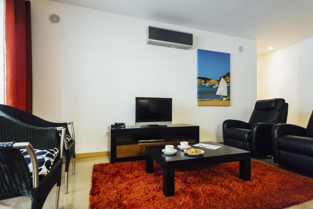 Baia Residence 2 - Holiday Apartments - By Sch Сан-Мартинью-ду-Порту Экстерьер фото