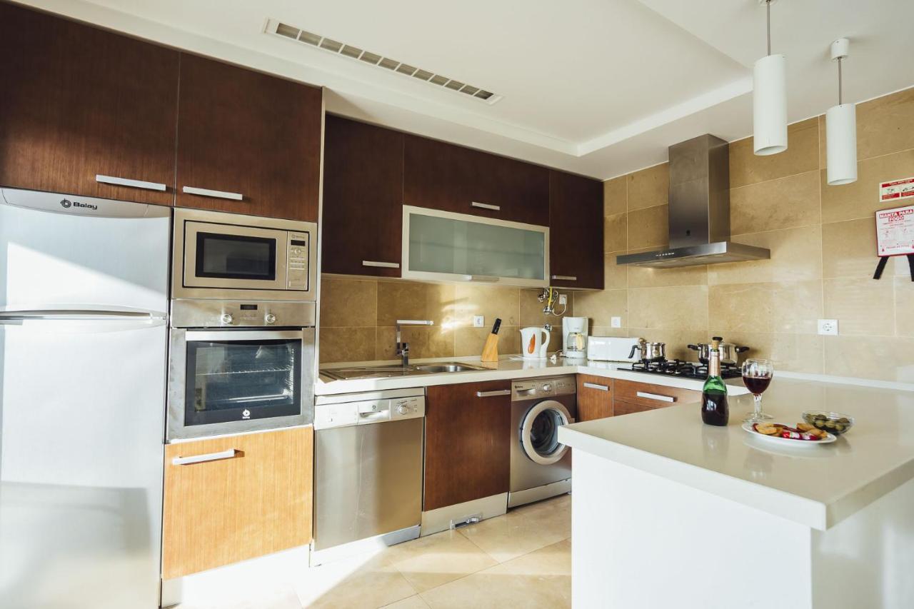 Baia Residence 2 - Holiday Apartments - By Sch Сан-Мартинью-ду-Порту Экстерьер фото